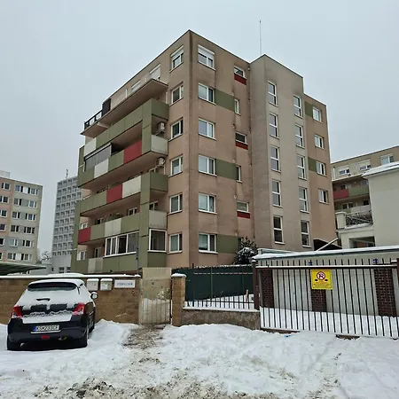 Next To New Hospital Апартаменты Кошице